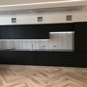 Anthracite Kitchen Image 1