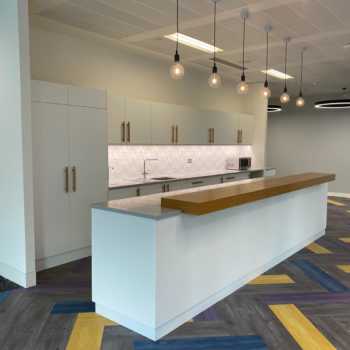 White Kitchen Island Image 2